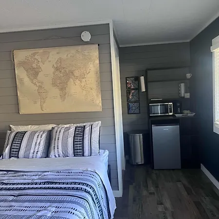 Teepee Room 16-Newly Renovated